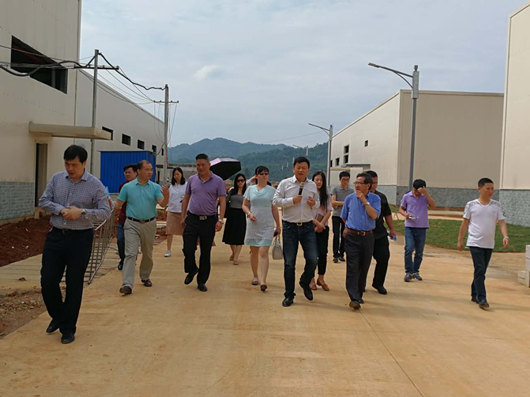 我院課題組赴漣源市開展《婁底資源型城市轉(zhuǎn)型升級(jí)，深化供給側(cè)結(jié)構(gòu)性改革》課題調(diào)研