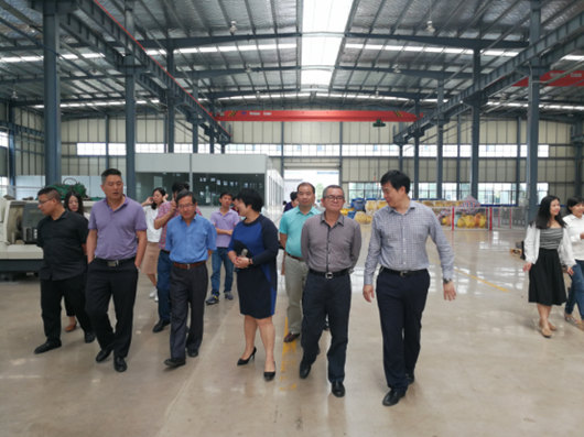 我院課題組赴漣源市開展《婁底資源型城市轉(zhuǎn)型升級(jí)，深化供給側(cè)結(jié)構(gòu)性改革》課題調(diào)研