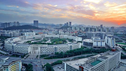 濟(jì)南高新區(qū)牽手華熙集團(tuán)，打造高新東區(qū)城市活力聚集地