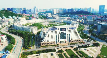 濟(jì)南高新區(qū)高標(biāo)準(zhǔn)、高質(zhì)量、高品質(zhì)地進(jìn)行城市提升 打造國際范兒的生態(tài)園區(qū)